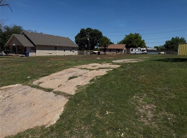 215 N Market Street, Cordell, OK 73632