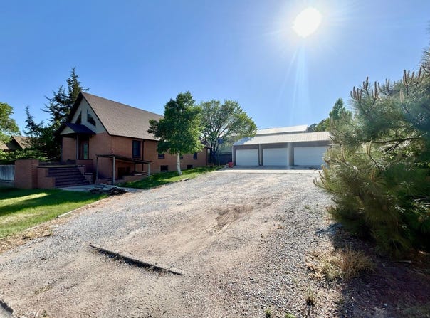 321 Buffalo, Benkelman, NE 69021