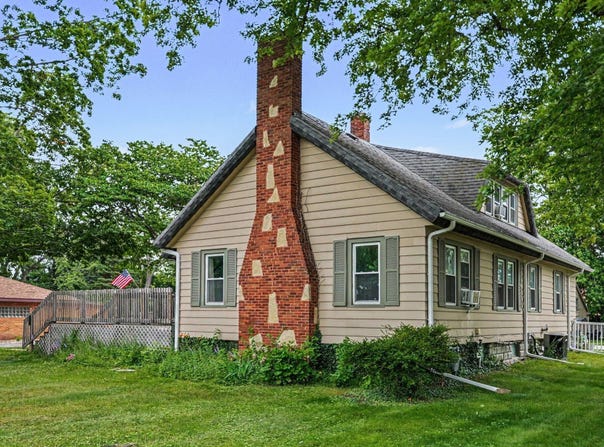 2211 Morton Avenue, St. Joseph, MI 49085