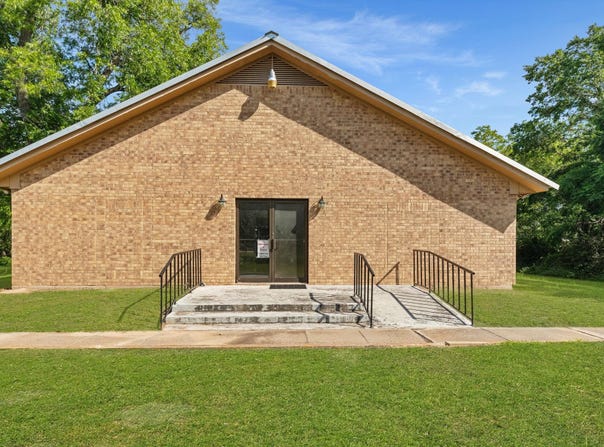 345 W Bell Ave, Rockdale, TX 76567