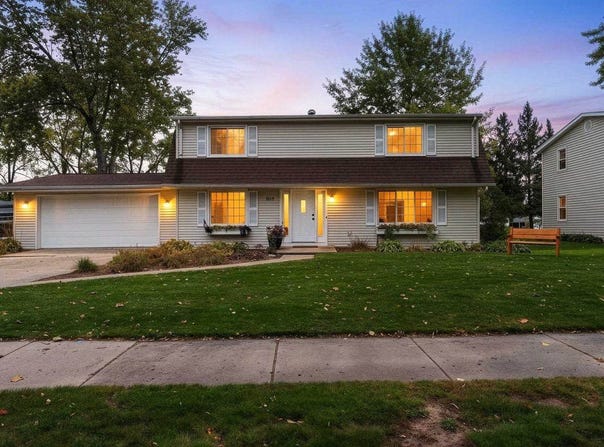 2075 West Vista Circle, De Pere, WI 54115
