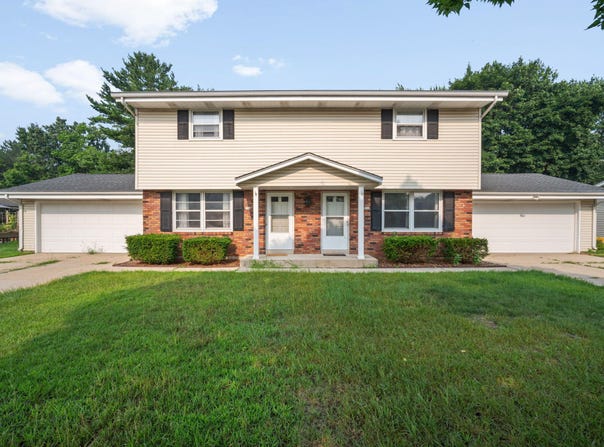 752 Imperial Ct, West Bend, WI 53095