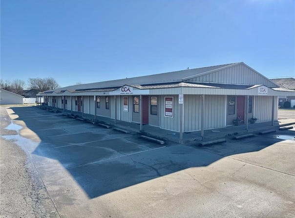 598 SE DD Highway, Warrensburg, MO 64093