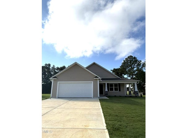 32 Oakfield Trace Drive, Four Oaks, NC 27524