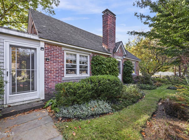 202 Oak St, Great Barrington, MA 01236