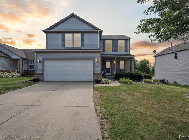 4900 Meadow Crest Circle, Holly, MI 48442