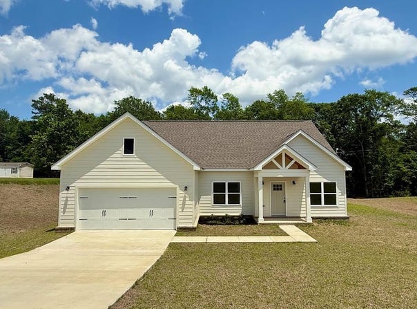 626 Smart Rd, Troy, AL 36079