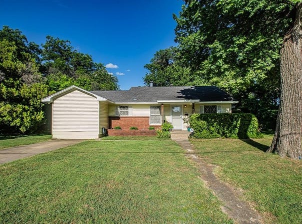 816 Alice Street, Denton, TX 76201