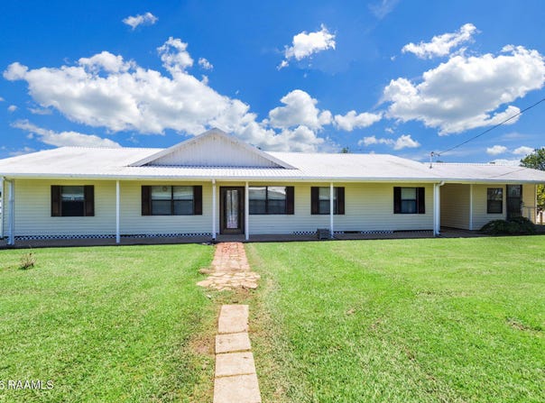 9338 White Oak Highway, Church Point, LA 70525