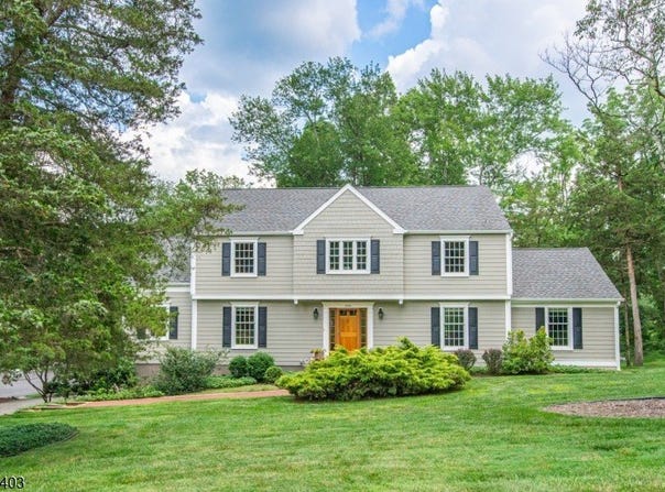 330 Grist Mill Dr, Bernards Twp., NJ 07920-2444