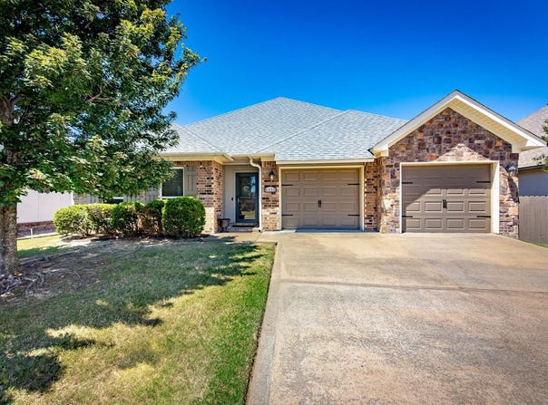 1335 Bobali Gardens, Conway, AR 72034