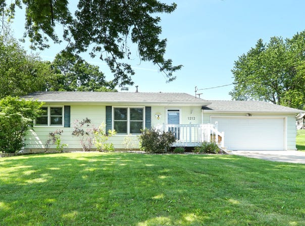 1212 W Broadway Street, Polk City, IA 50226