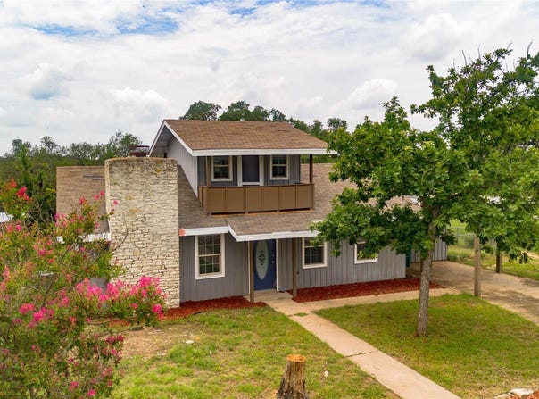 121 W Stonecastle DR, Granite Shoals, TX 78654