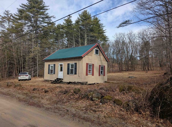 15 Sulphur Hill Road, Hillsborough, NH 03244