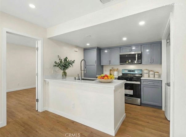 10237 De Soto, Chatsworth, CA 91311
