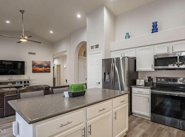 4637 E FERNWOOD Court, Cave Creek, AZ 85331