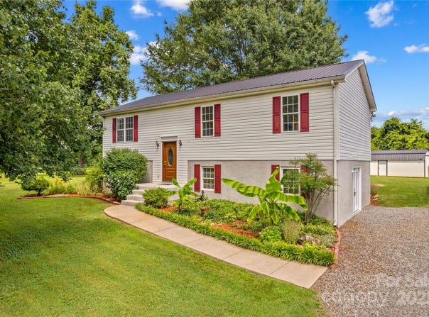 195 Bell Farm Road, Statesville, NC 28625