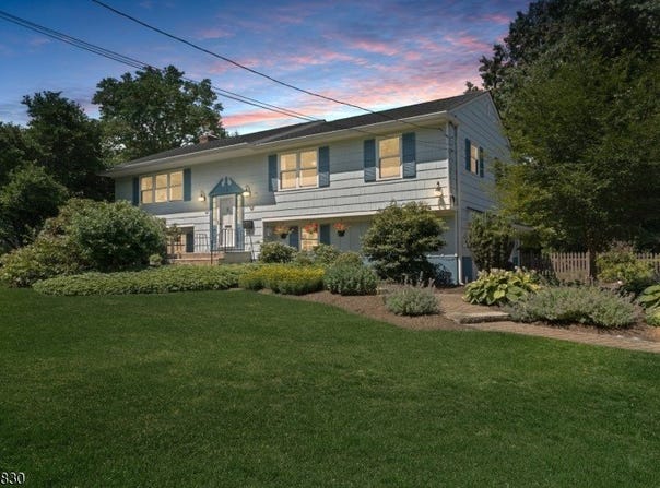 179 N Middaugh St, Somerville Boro, NJ 08876-1441