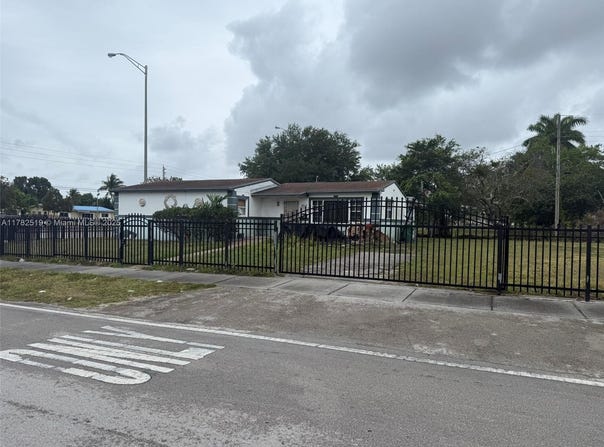 18300 NW 10th Ct, Miami Gardens, FL 33169