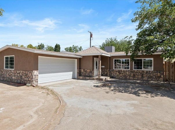 2152 E Q5, Palmdale, CA 93550
