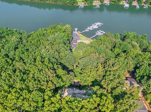 829 Lakeside Drive, Blairsville, GA 30512