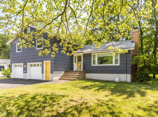19 Harding Road, Portsmouth, NH 03801