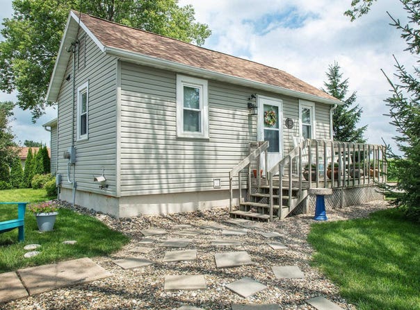 403 S Cherry St., Allison, IA 50602