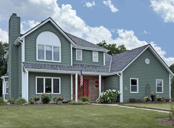 N53w15321 Balsam Dr, Menomonee Falls, WI 53051