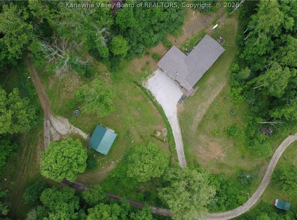 170 Mathews Mountain, Milton, WV 25541