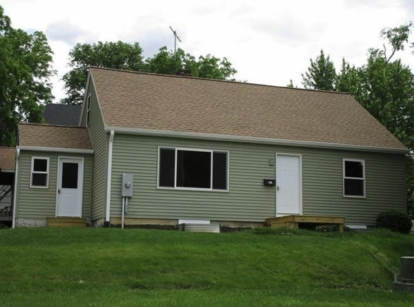 624 W 22nd Street, Cedar Falls, IA 50613