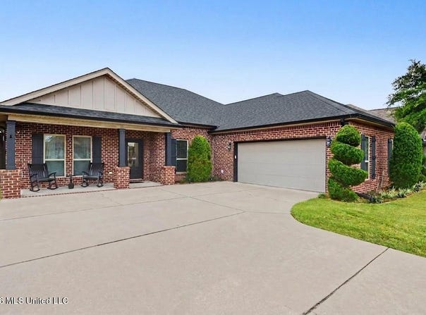 6682 Sugarcane Circle, Ocean Springs, MS 39564