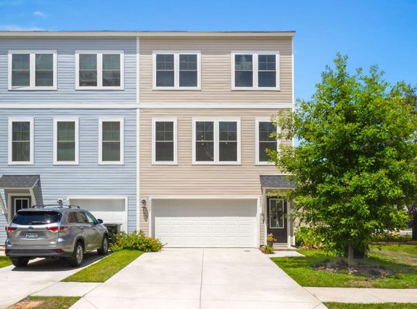 2000 Callaway Circle, Hanahan, SC 29410