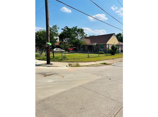 7225 Mohawk Drive, Dallas, TX 75235