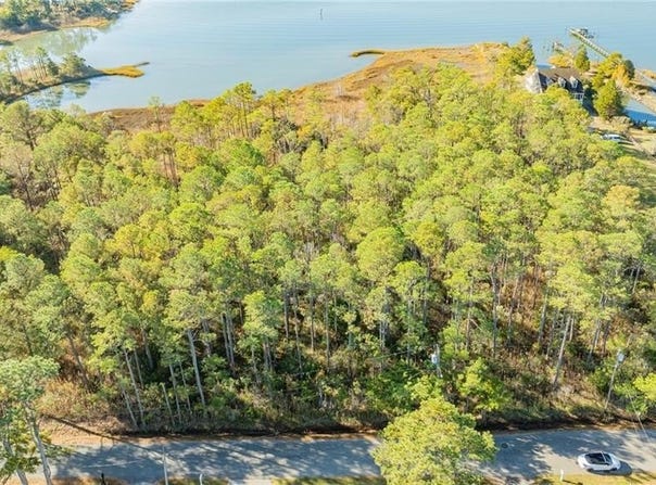453 Wind Mill Point Road, Hampton, VA 23664
