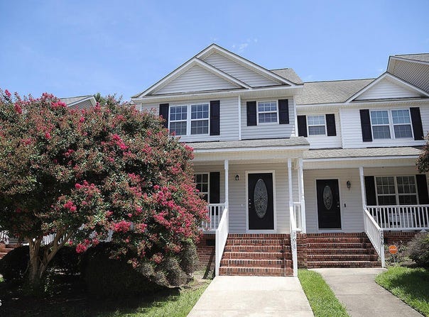 208 Wimbledon Court, Clayton, NC 27520