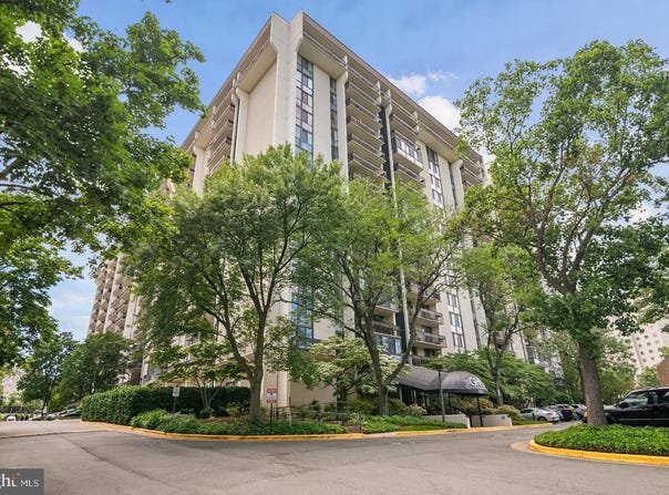 5300 HOLMES RUN PARKWAY, ALEXANDRIA, VA 22304