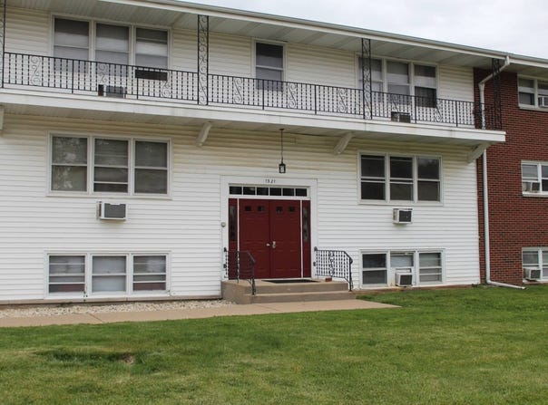 1321 Maple Street, Peru, IL 61354