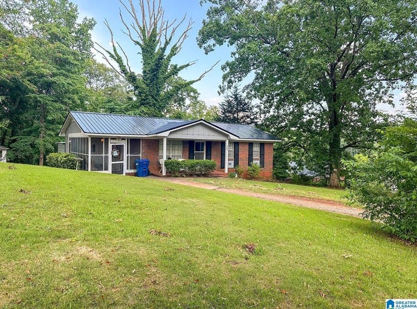 364 BROOKVIEW DRIVE, TALLADEGA, AL 35160
