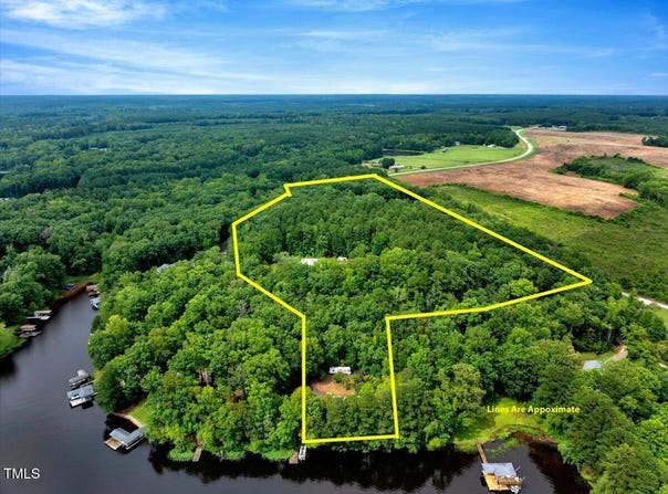 288 Lucky Lane, Bracey, VA 23919