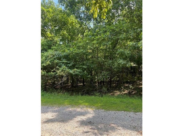 6 Misty Lane, La Cygne, KS 66040