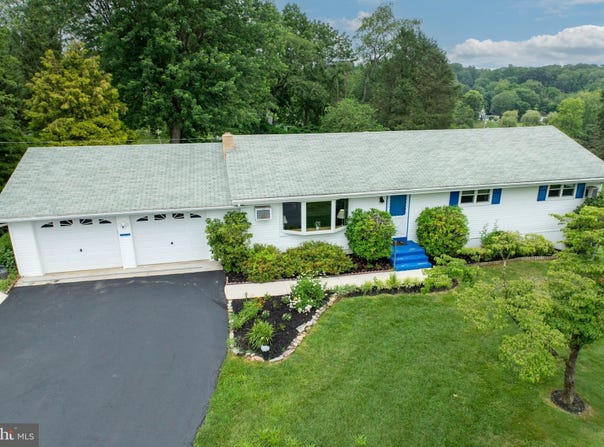 1526 WALTON DRIVE, DOWNINGTOWN, PA 19335