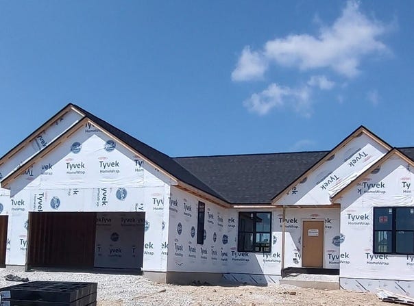 W209n5699 Turnberry Ln, Menomonee Falls, WI 53052