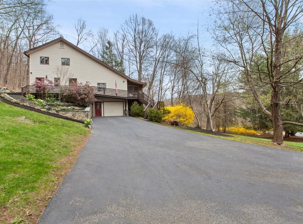 12 Muradon Road, Mahopac, NY 10541