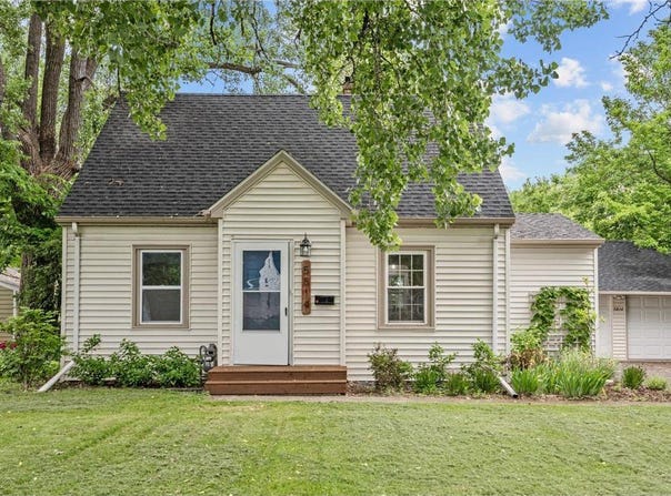 5814 Ewing Avenue N, Brooklyn Center, MN 55429