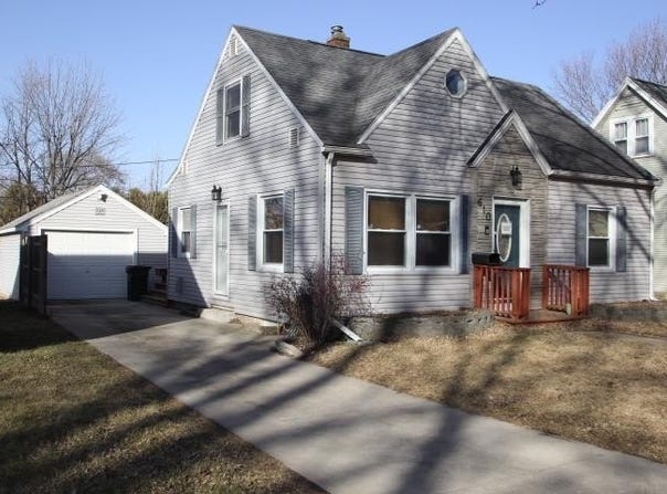 610 Reber Avenue, Waterloo, IA 50701