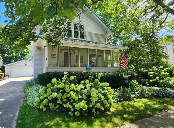 716 Woodworth Avenue, Alma, MI 48801