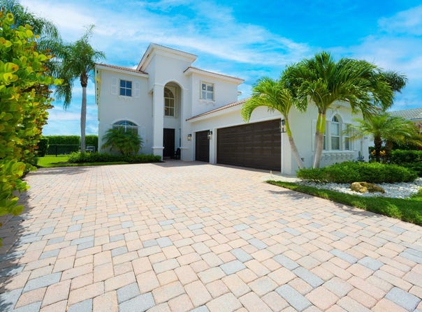 207 Via Condado Way, Palm Beach Gardens, FL 33418