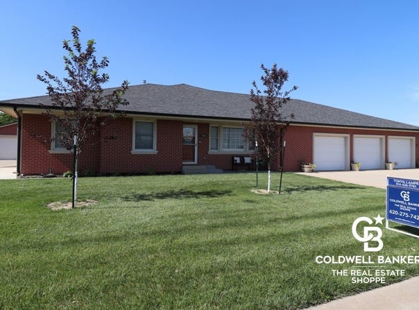 1104 Smith Avenue, Lakin, KS 67860