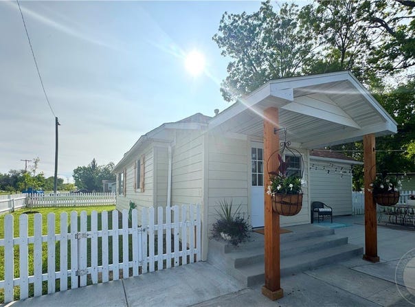 101 N Park Street, Joliet, MT 59041
