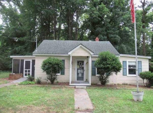 106 Church Dr, Winton, NC 27986
